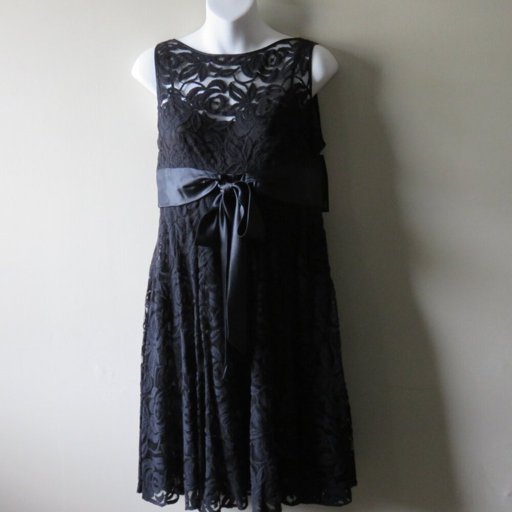 Adrianna Papell Petite Illusion Black Lace Party Dress - Size 10 Petite - NWT